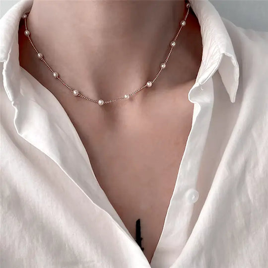 Högkvalitativ silverhalsband med pärlor